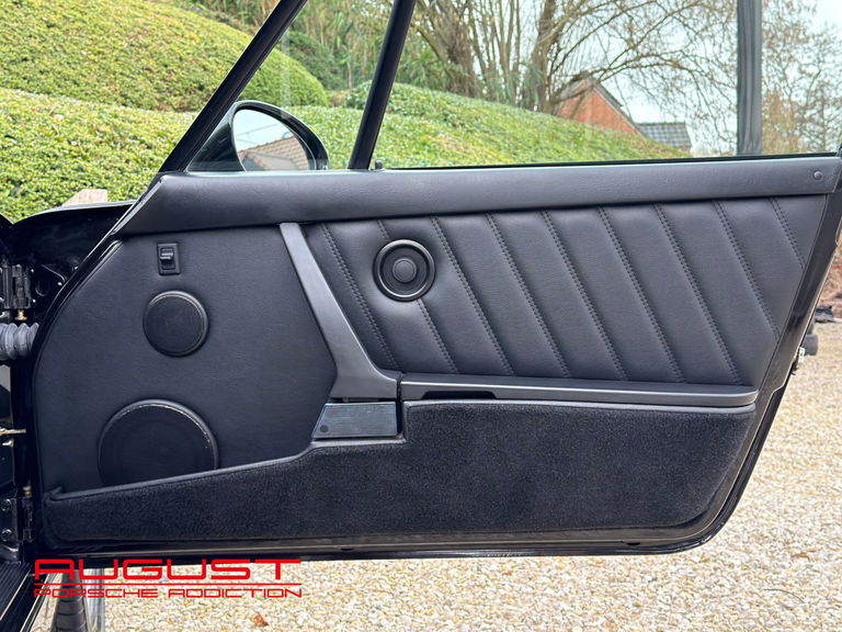 Porsche 964 Carrera 4