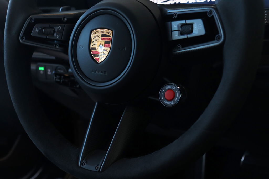 Porsche 992.2 Carrera GTS