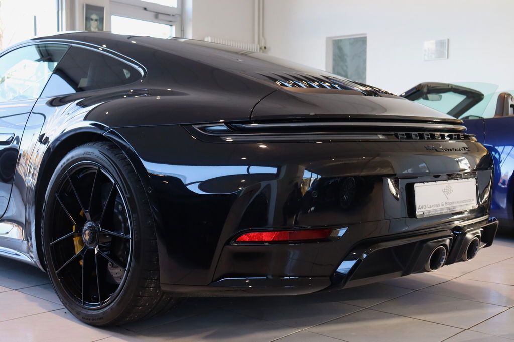 Porsche 992.2 Carrera GTS