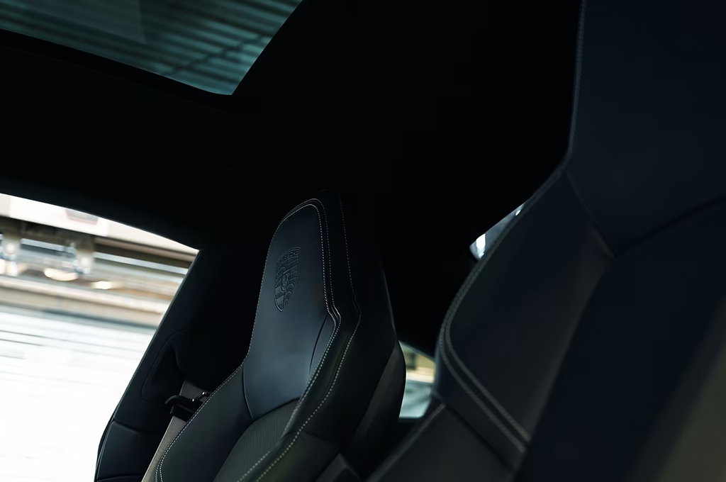 Porsche 992 Carrera GTS