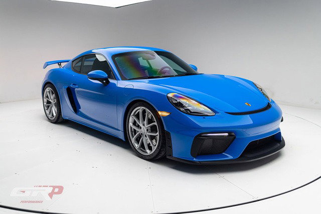Porsche 718 Cayman GT4