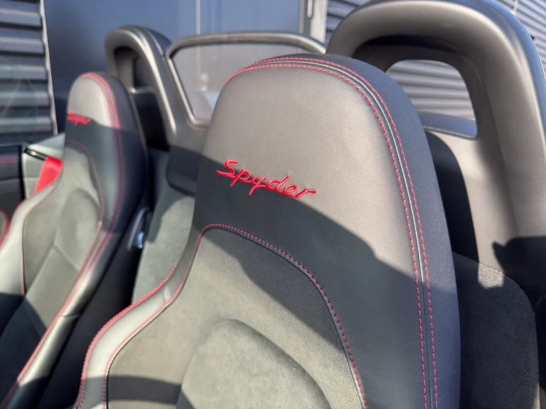 Porsche 718 Spyder