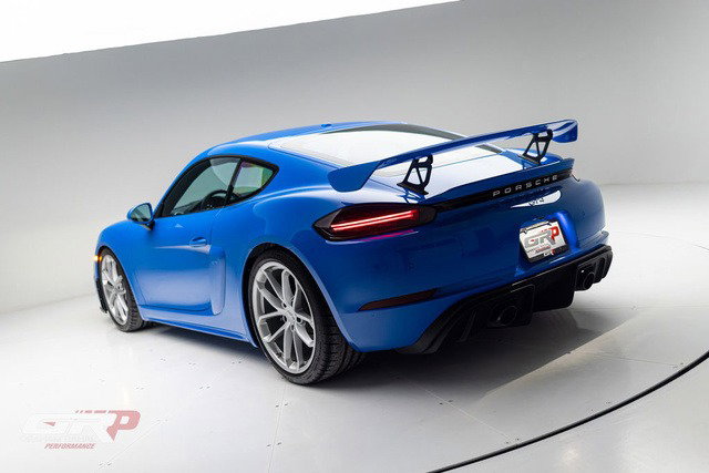 Porsche 718 Cayman GT4