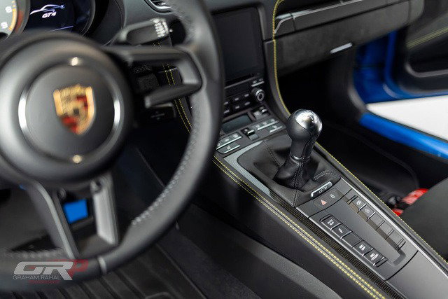 Porsche 718 Cayman GT4