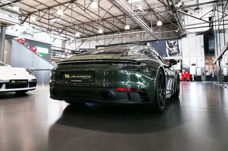 Porsche 992 Carrera GTS