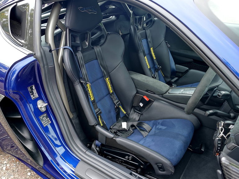 Porsche 718 Cayman GT4 RS