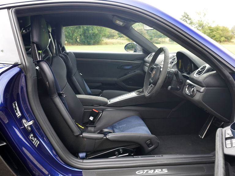 Porsche 718 Cayman GT4 RS