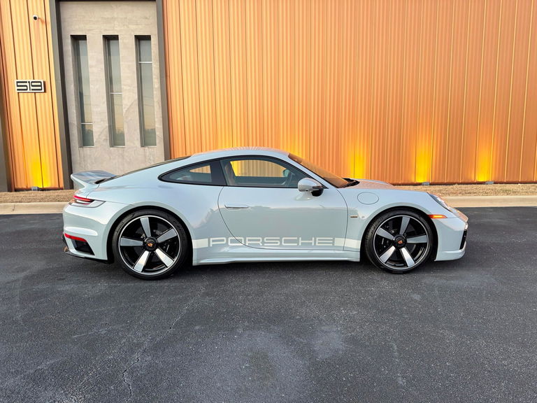 Porsche 992 Sport Classic