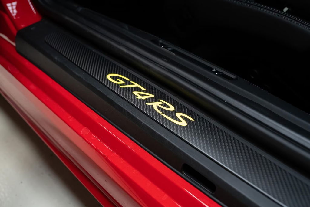 Porsche 718 Cayman GT4 RS