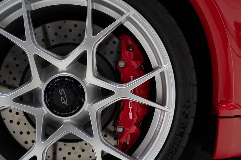 Porsche 718 Cayman GT4 RS