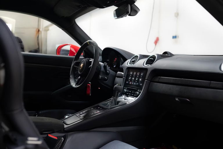 Porsche 718 Cayman GT4 RS