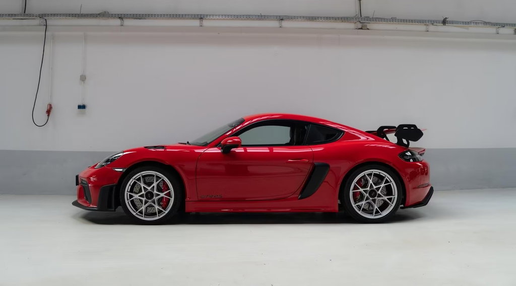 Porsche 718 Cayman GT4 RS