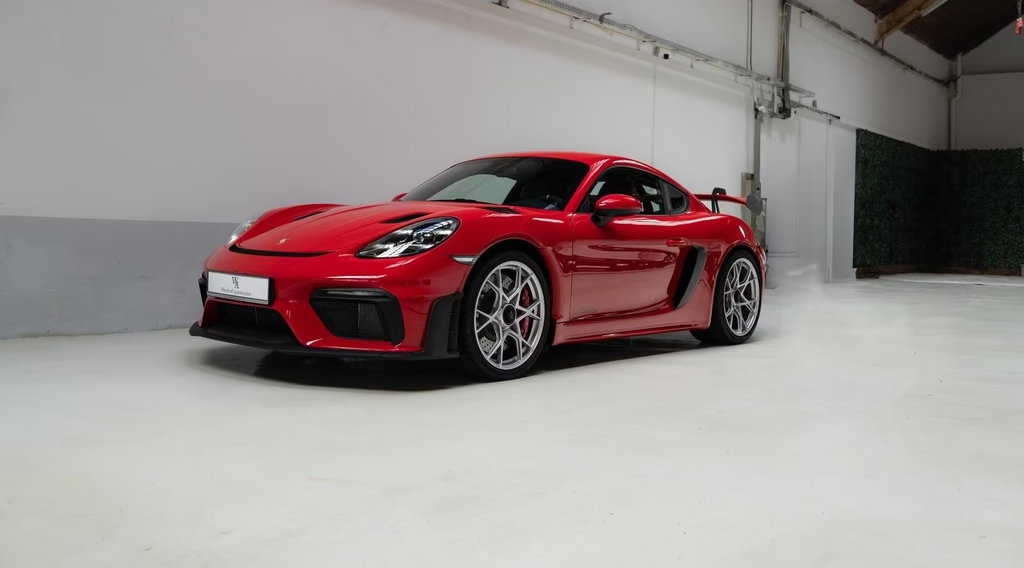 Porsche 718 Cayman GT4 RS