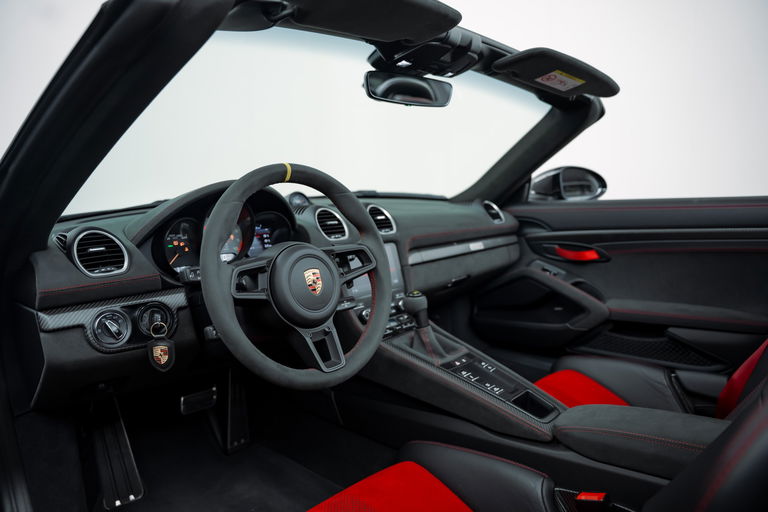 Porsche 718 Spyder RS