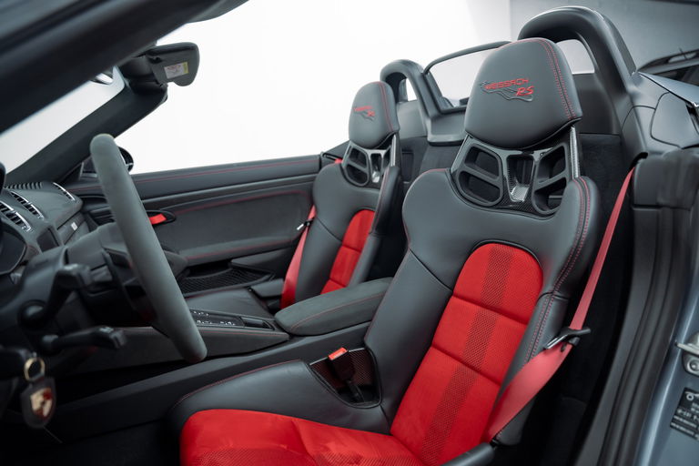 Porsche 718 Spyder RS