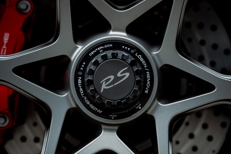 Porsche 718 Spyder RS