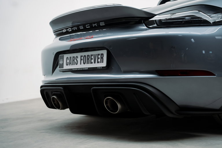 Porsche 718 Spyder RS