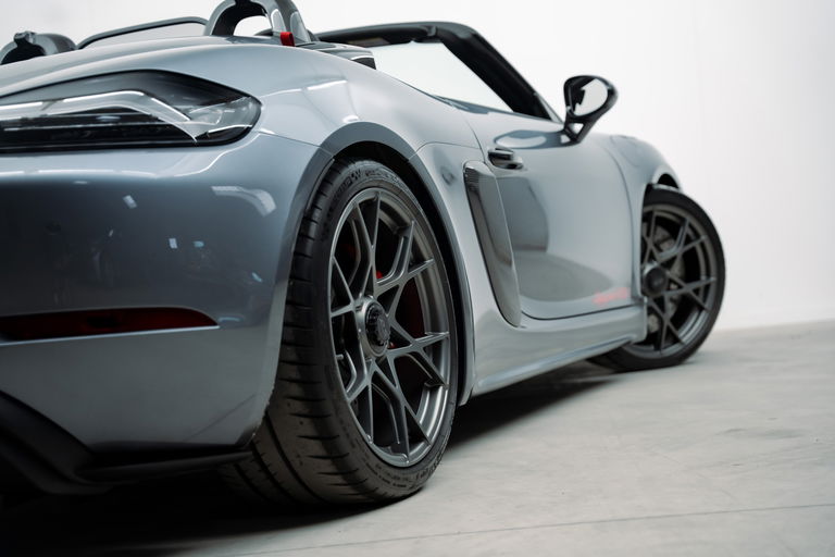 Porsche 718 Spyder RS