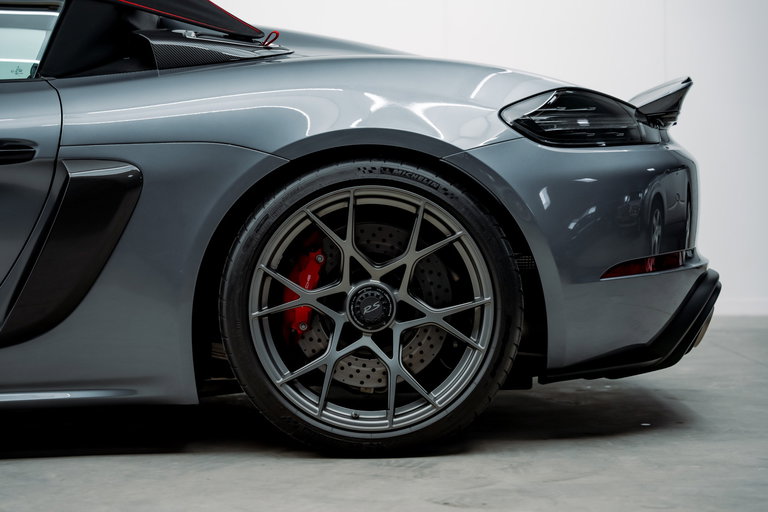 Porsche 718 Spyder RS