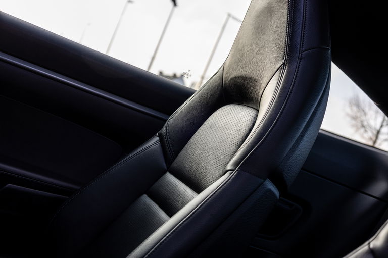 Porsche 992 Carrera 4