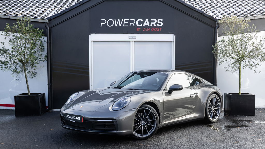 Porsche 992 Carrera 4