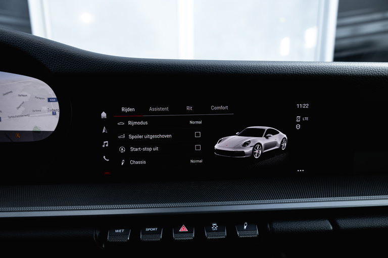 Porsche 992 Carrera 4