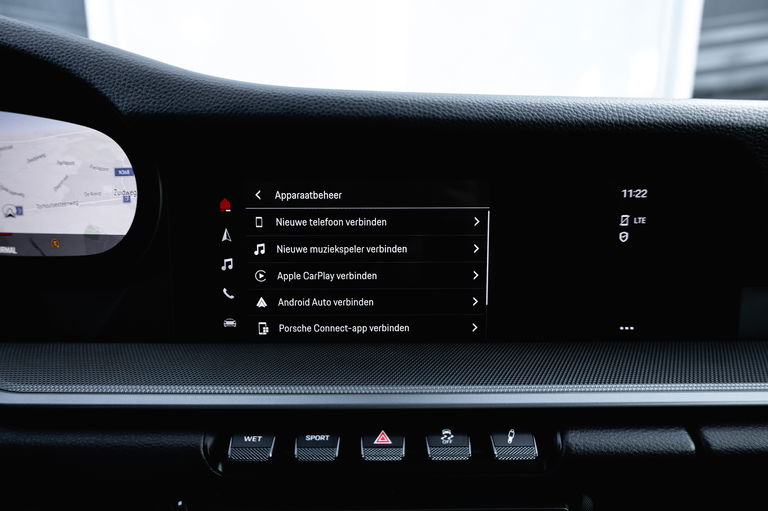 Porsche 992 Carrera 4