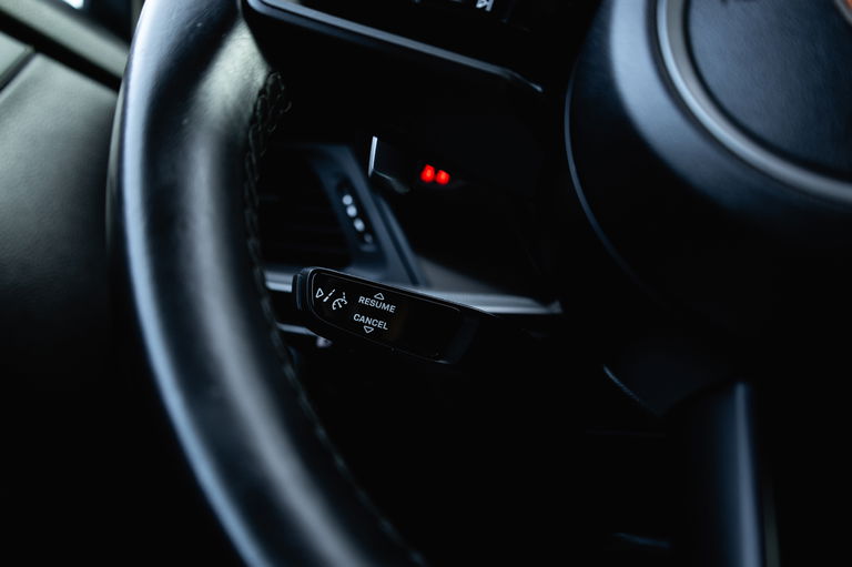 Porsche 992 Carrera 4