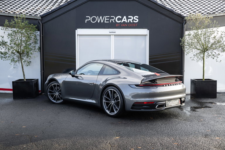 Porsche 992 Carrera 4