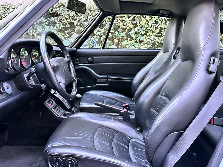 Porsche 993 Carrera 4