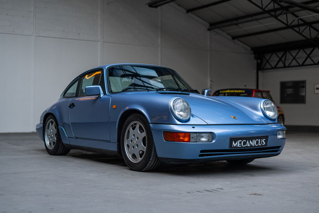 Porsche 964 Carrera 4