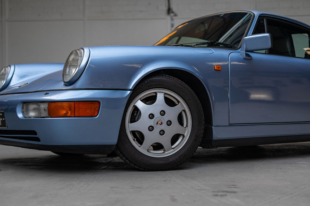 Porsche 964 Carrera 4