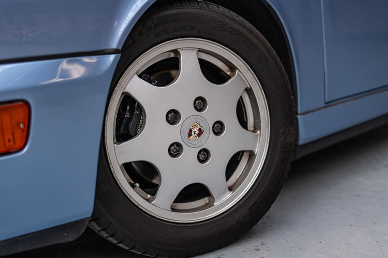 Porsche 964 Carrera 4