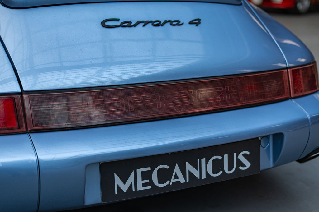 Porsche 964 Carrera 4