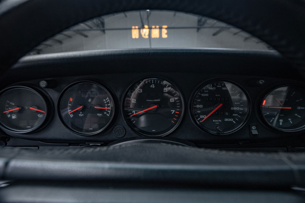 Porsche 964 Carrera 4