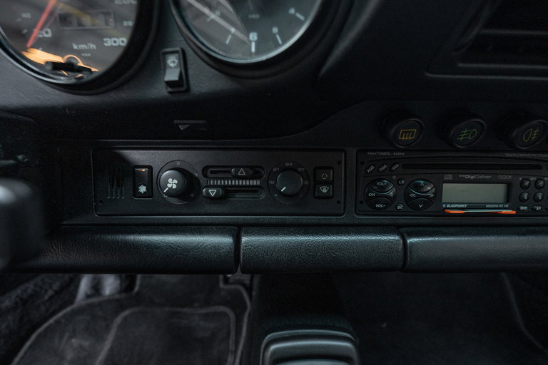 Porsche 964 Carrera 4