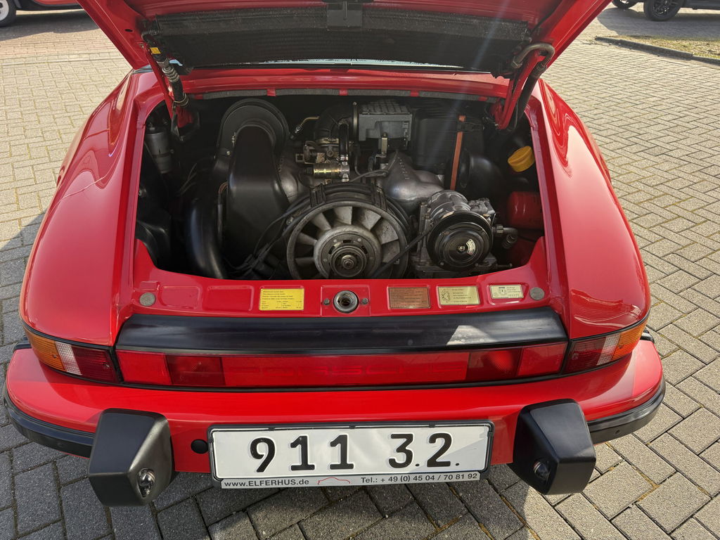 Porsche 911 Carrera 3.2