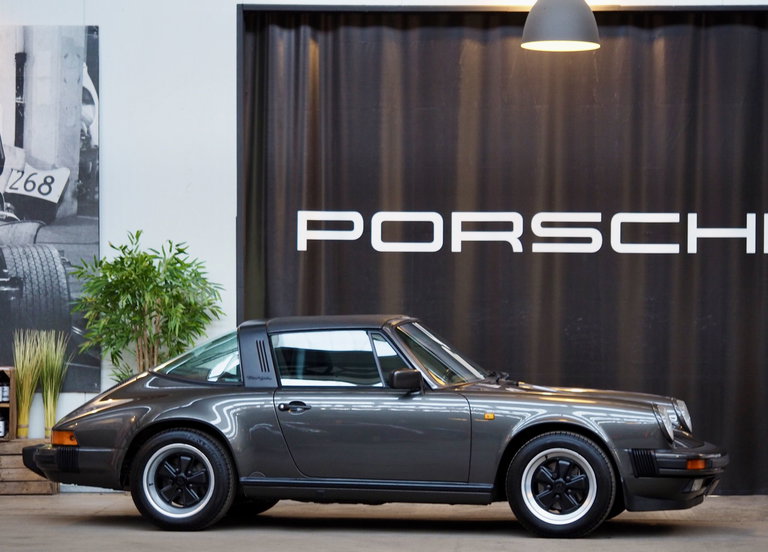 Porsche 911 Carrera 3.2