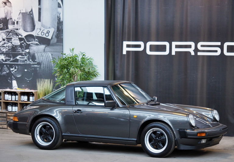 Porsche 911 Carrera 3.2