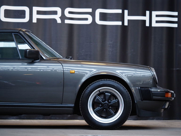 Porsche 911 Carrera 3.2