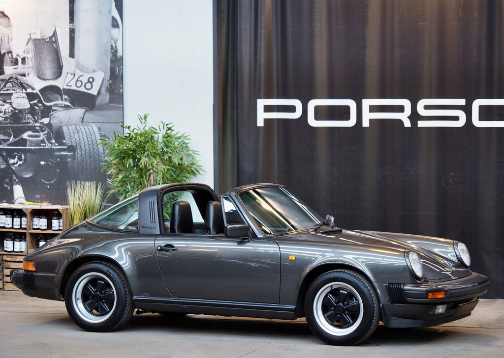 Porsche 911 Carrera 3.2