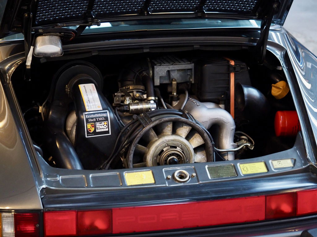 Porsche 911 Carrera 3.2