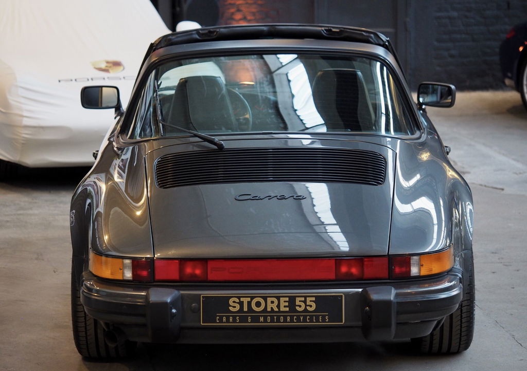 Porsche 911 Carrera 3.2