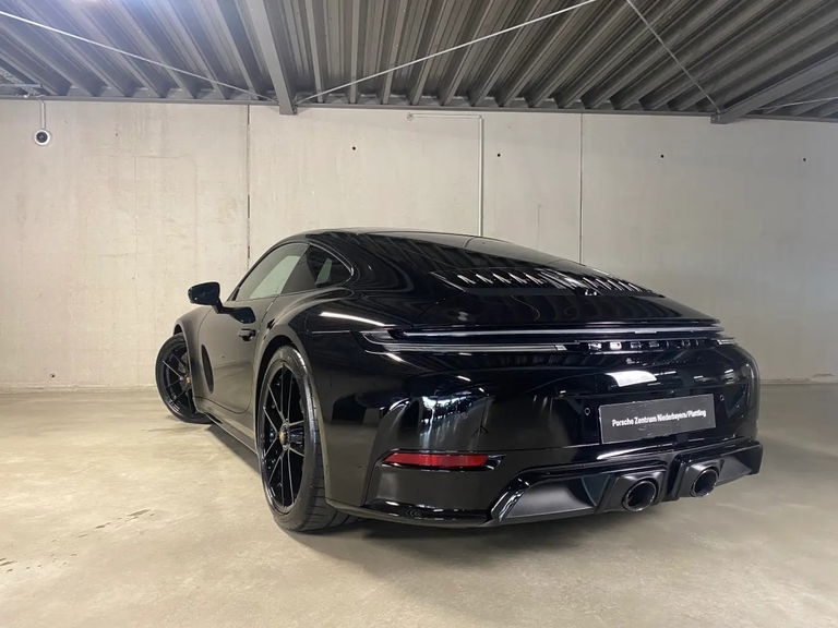 Porsche 992.2 Carrera GTS