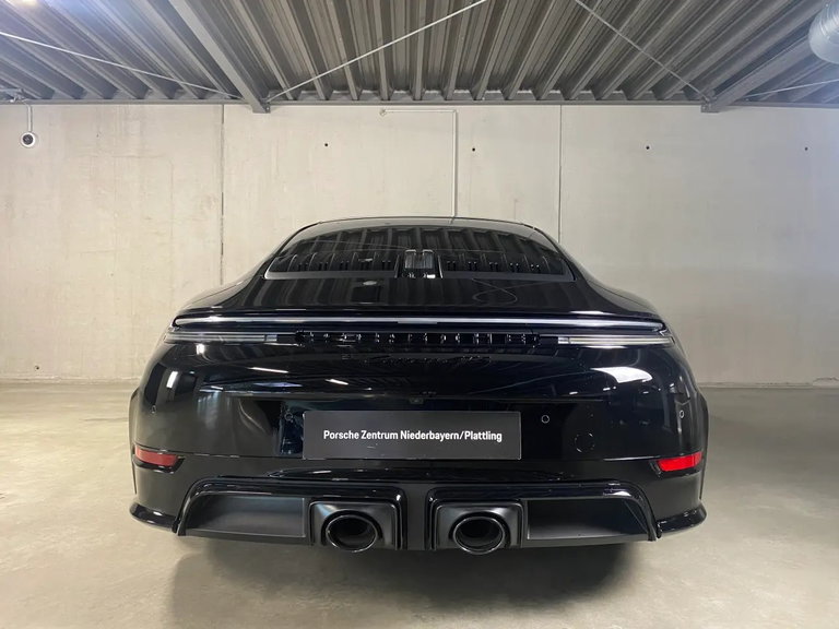 Porsche 992.2 Carrera GTS