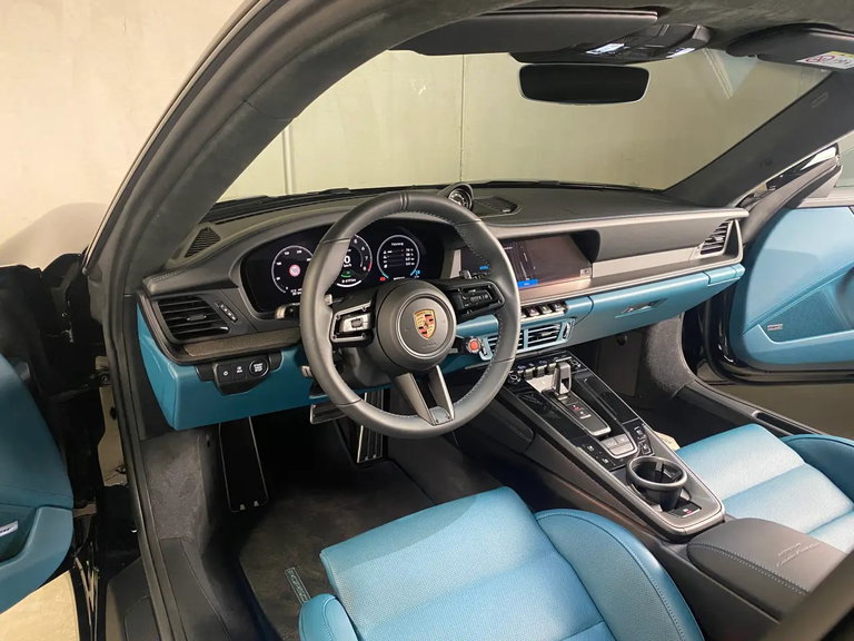 Porsche 992.2 Carrera GTS