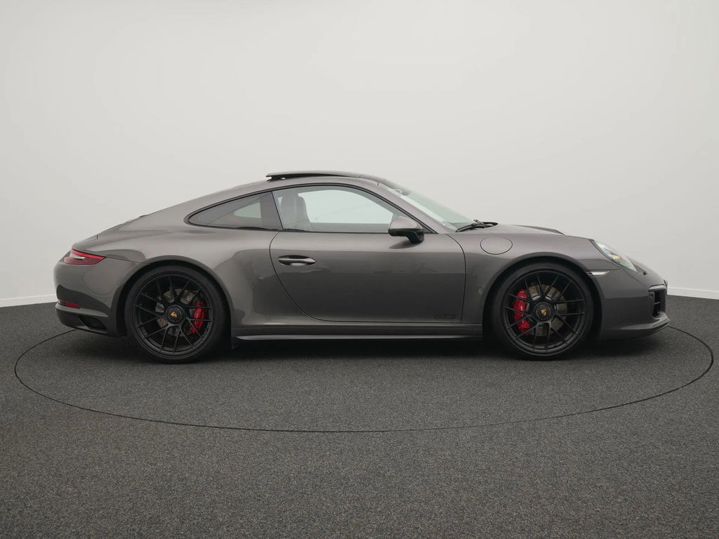 Porsche 991.2 Carrera 4 GTS