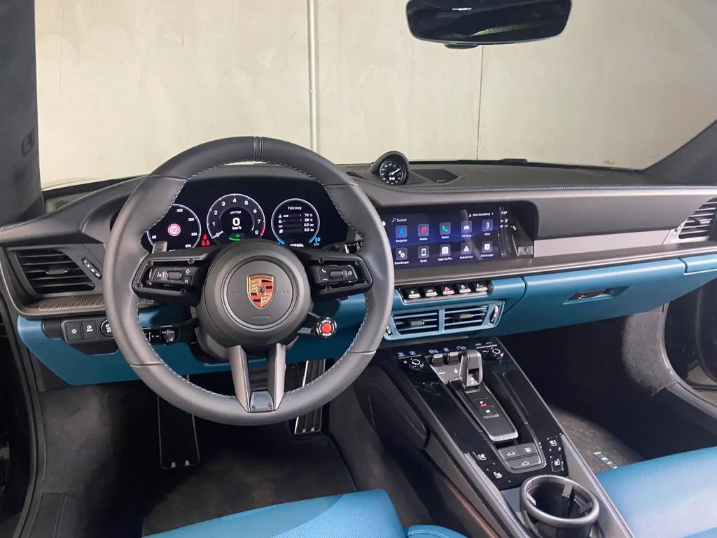 Porsche 992.2 Carrera GTS