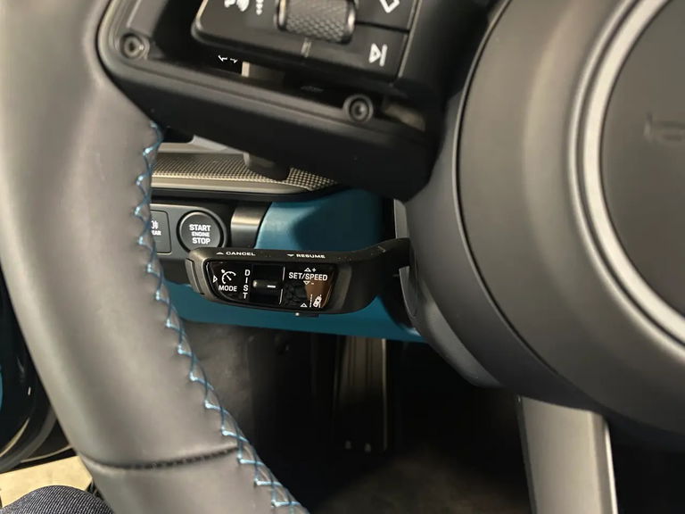 Porsche 992.2 Carrera GTS