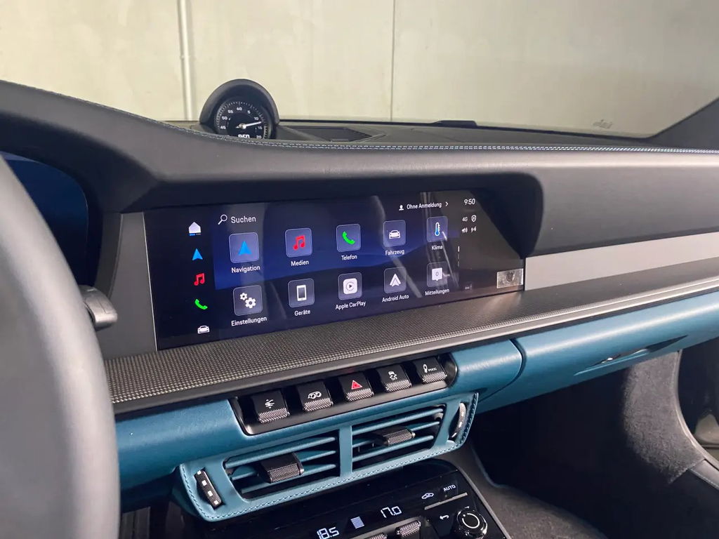 Porsche 992.2 Carrera GTS